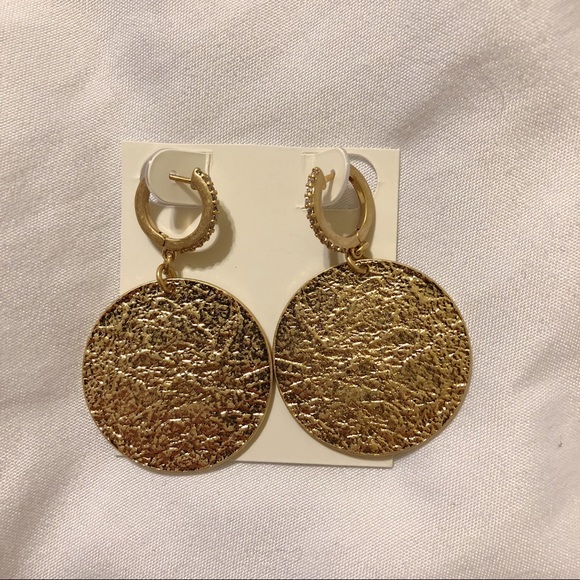 Hammered Coin Earrings in Gold - Picture 2 of 4